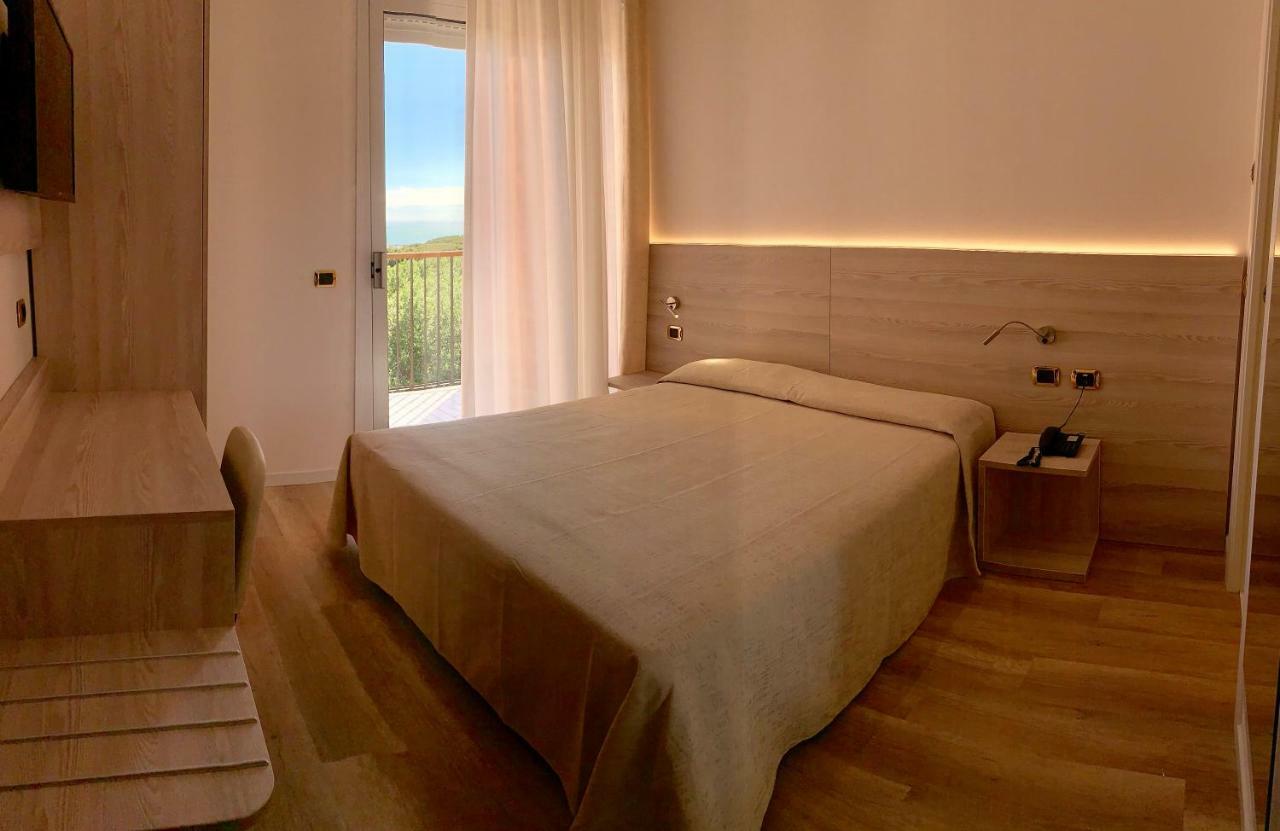 Hotel Beau Rivage Pineta 4*
